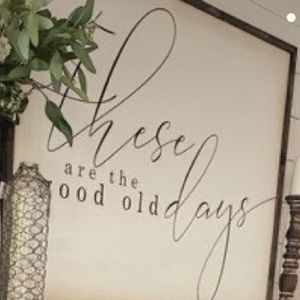 Meet your Posher, Esther